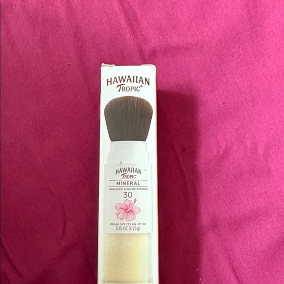 Hawaiian Tropic Mineral Sunscreen Powder Brush SPF 30 - Cream - Picture 4 of 4